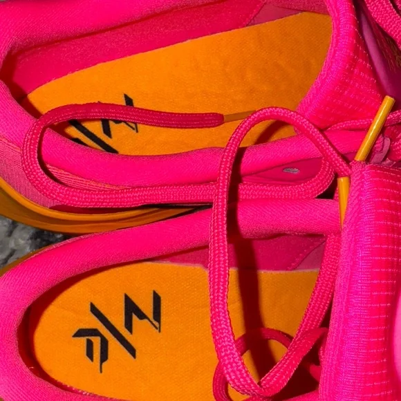 Nike Zoom Fly 5 Bright Pink Sneakers - Picture 4 of 10